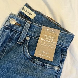 NWT: The Perfect Vintage Straight Jean